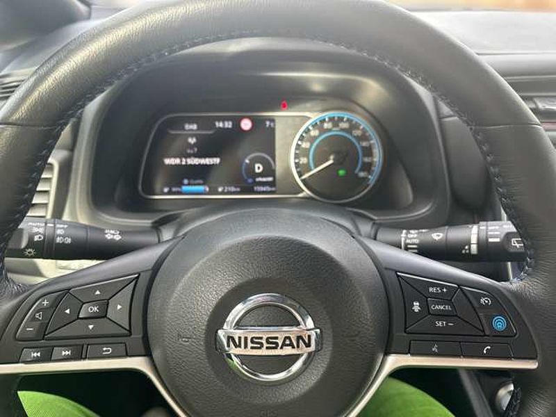 Nissan Leaf N-Connecta Winter LED